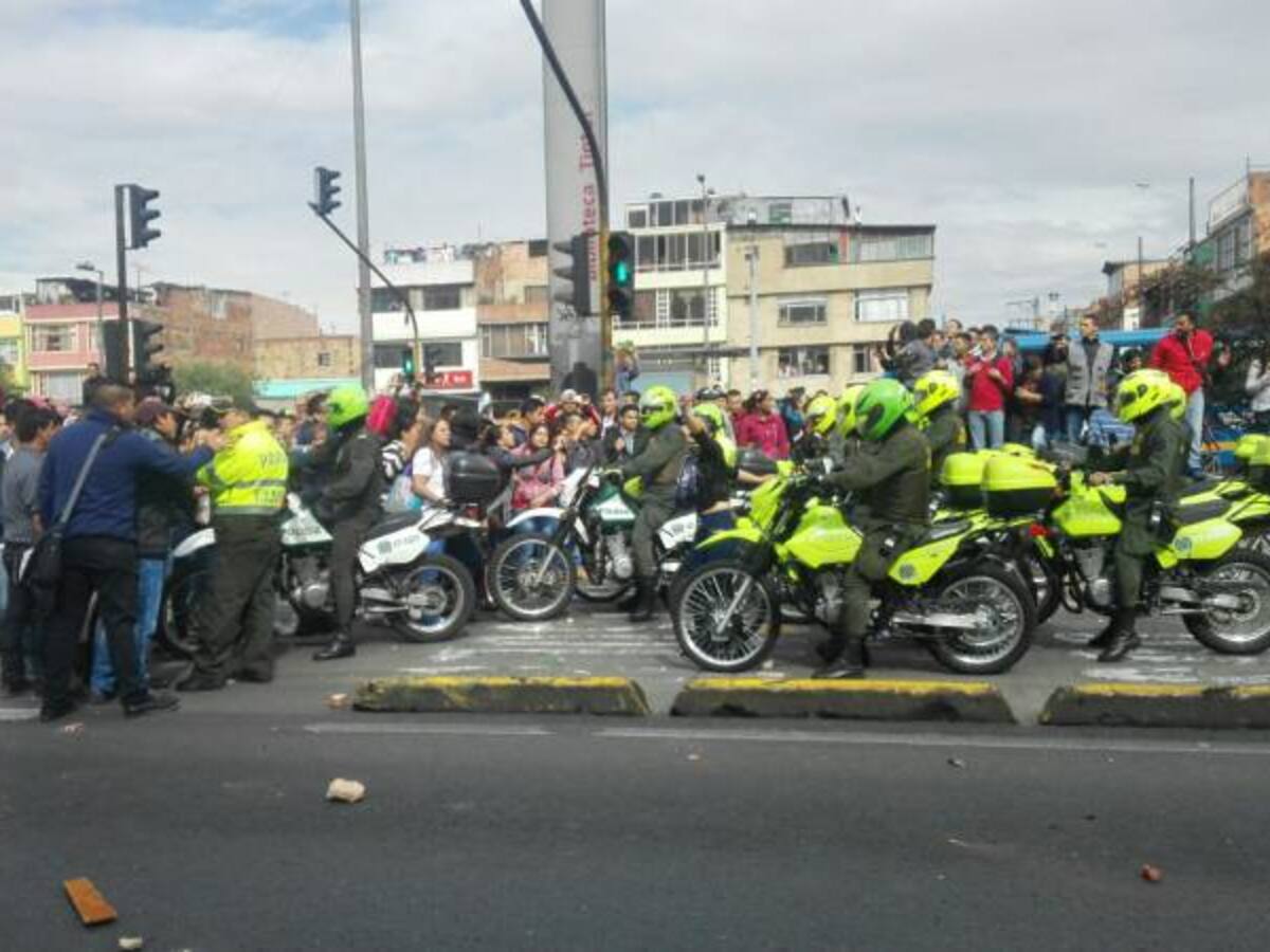 Disturbios en Las Américas durante bloqueo de usuarios a TransMilenio