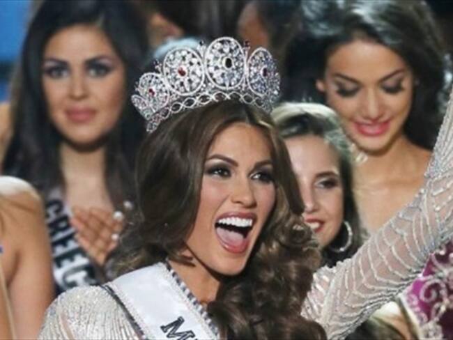 Emocionados, orgullosos y felices se declararon padres de Paulina Vega