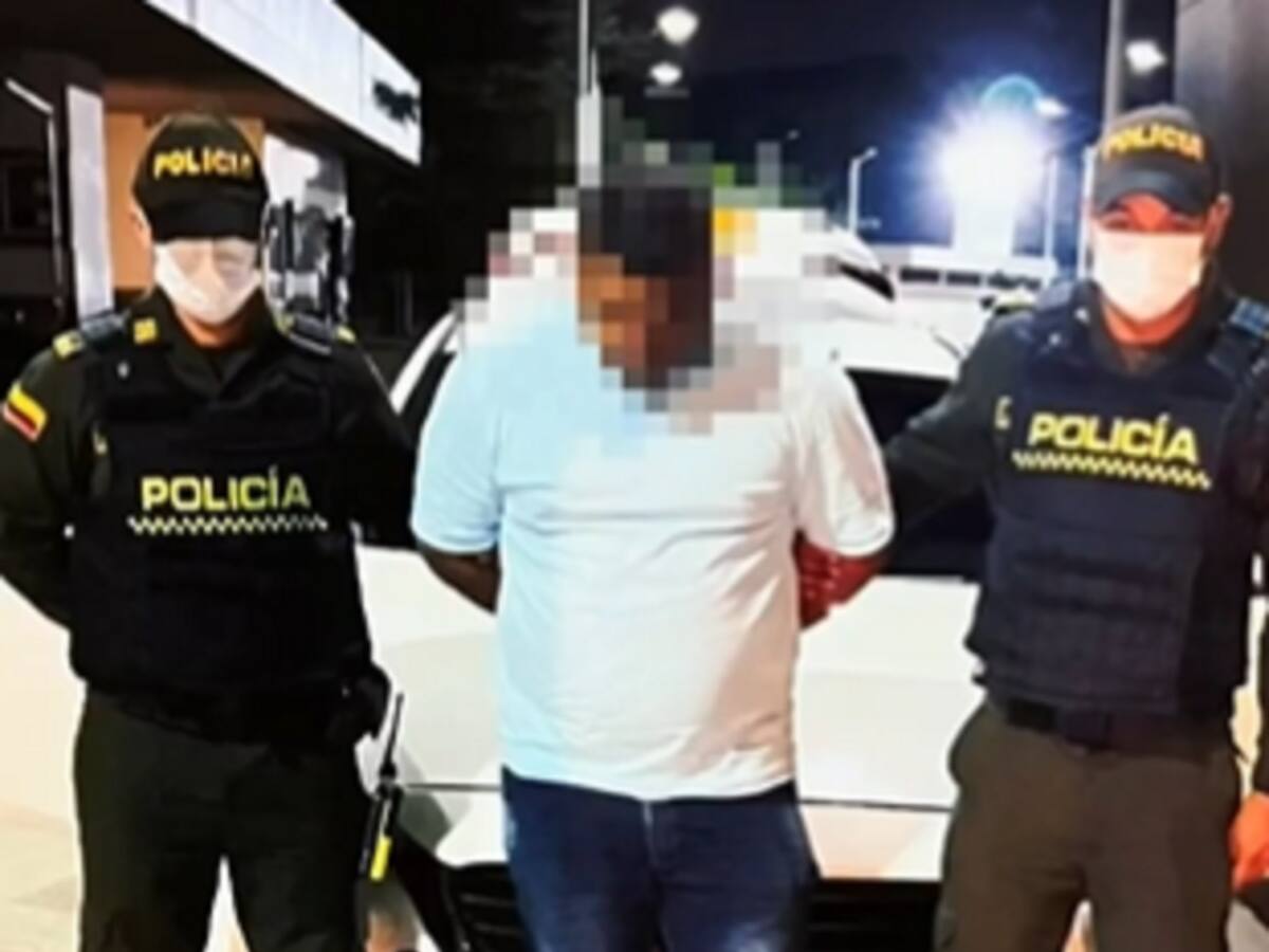 Policía capturó al jefe financiero de las ACSN y le confiscó mil millones de pesos