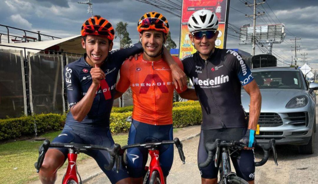 Egan Bernal, Brandon Rivera y Oscar Sevilla