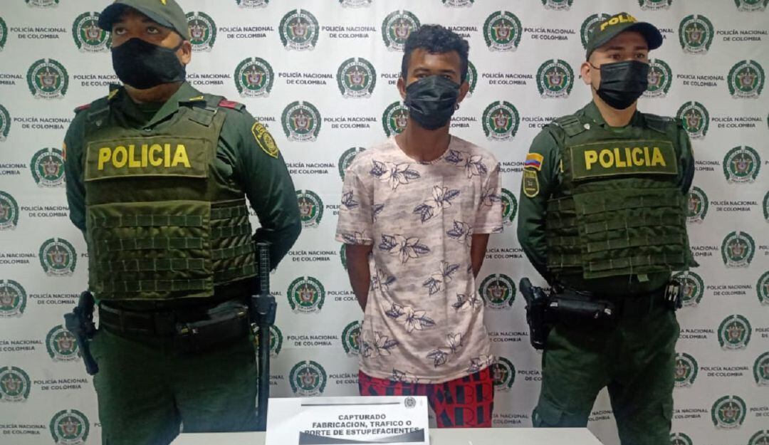 Este sujeto tiene antecedentes por homicidio, porte ilegal de armas de fuego, tráfico de estupefacientes y hurto.