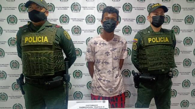 Este sujeto tiene antecedentes por homicidio, porte ilegal de armas de fuego, tráfico de estupefacientes y hurto.