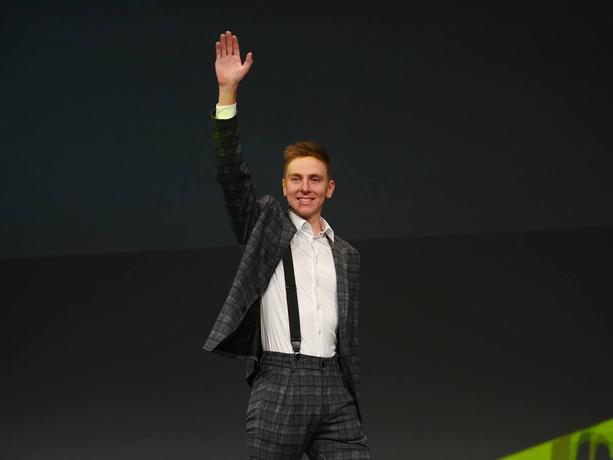 Tadej Pogacar llegó por primera vez a Colombia y fue recibido por Rigoberto Urán