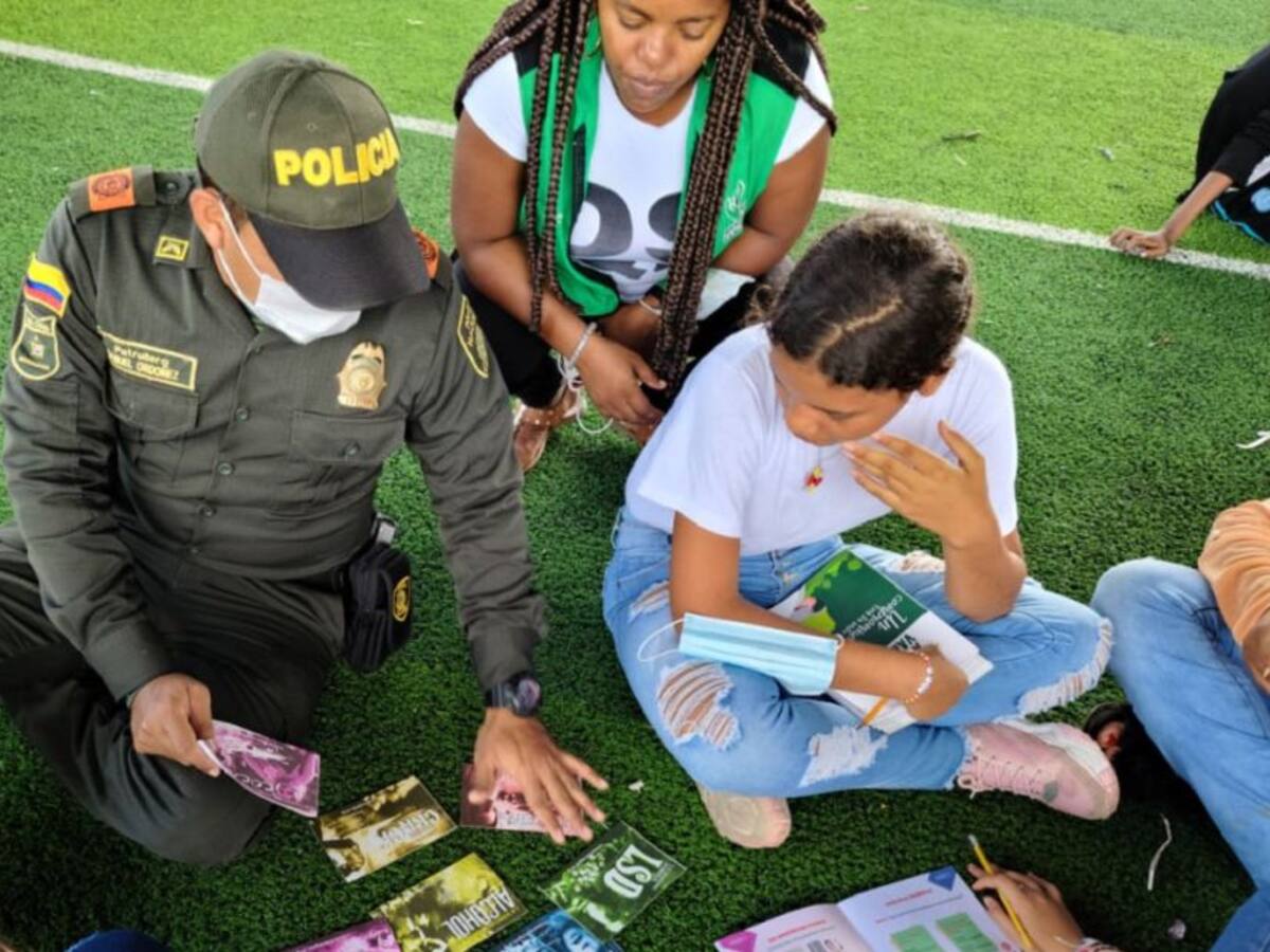 Policía de Bolívar capacitó a niños en prevención al consumo de drogas