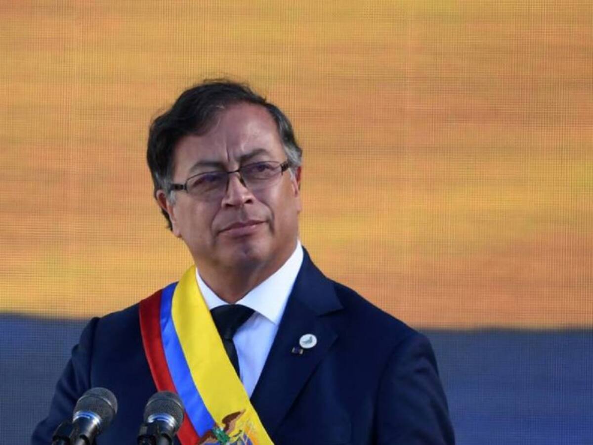 Gustavo Petro llama a mandos militares y de policía a neutralizar masacres