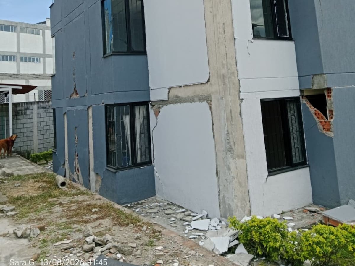Afectados y evacuados por daños en edificios de apartamentos en Armenia exigen agilizar soluciones