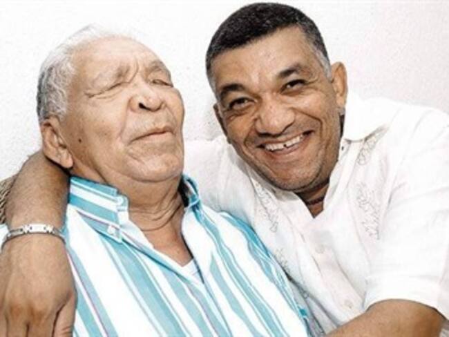 Recuerde la alegría y la música de Leandro Díaz en imágenes