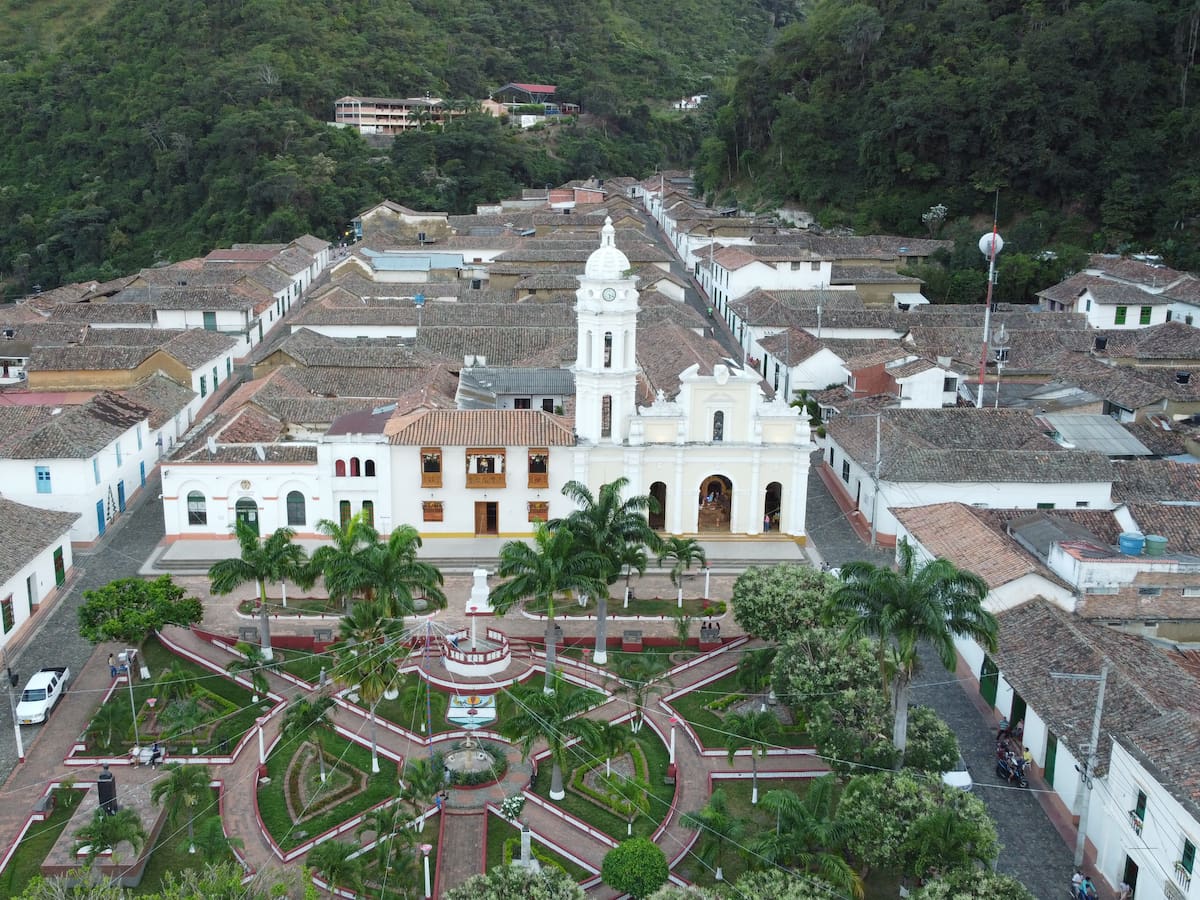 ELN desplazó al alcalde de El Carmen