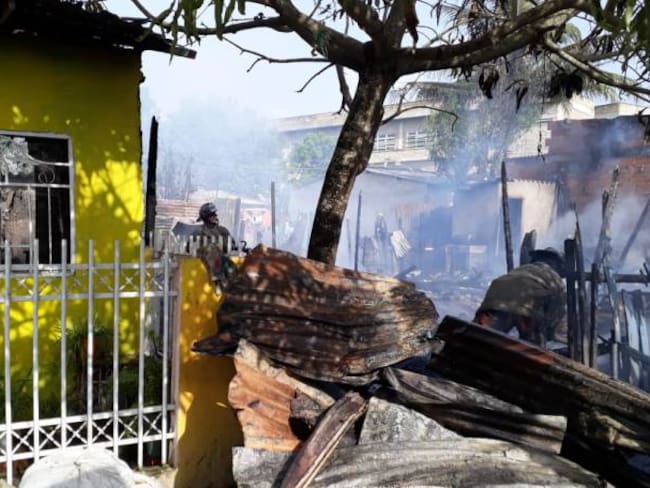 Incendio consumió 3 viviendas en el barrio Fredonia, en Cartagena