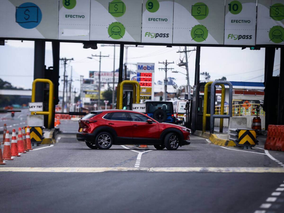 Colombianos pagarán carreteras que no usan, por congelación de peajes :CCI