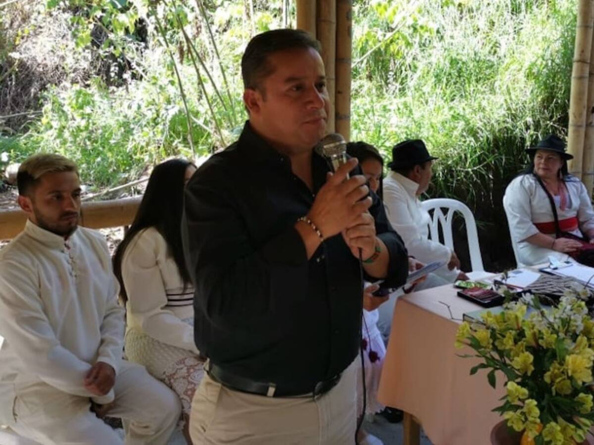 Entes de control indagan por presuntos contratos irregulares en Cota