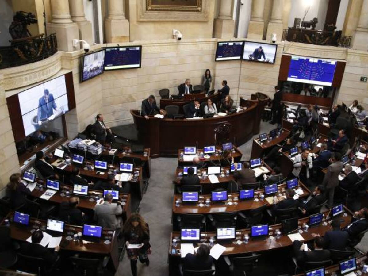 Por presuntos casos de corrupción se aplazó elección del director administrativo del Senado