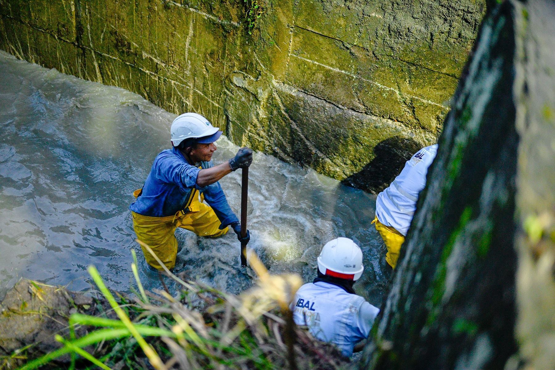 Bocatoma del IBAL en el Cañón del Combeima