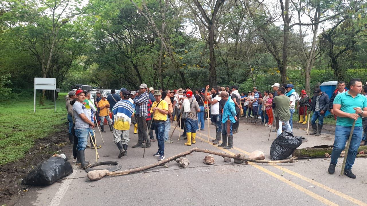 Requieren de diálogos con personal de alto nivel.