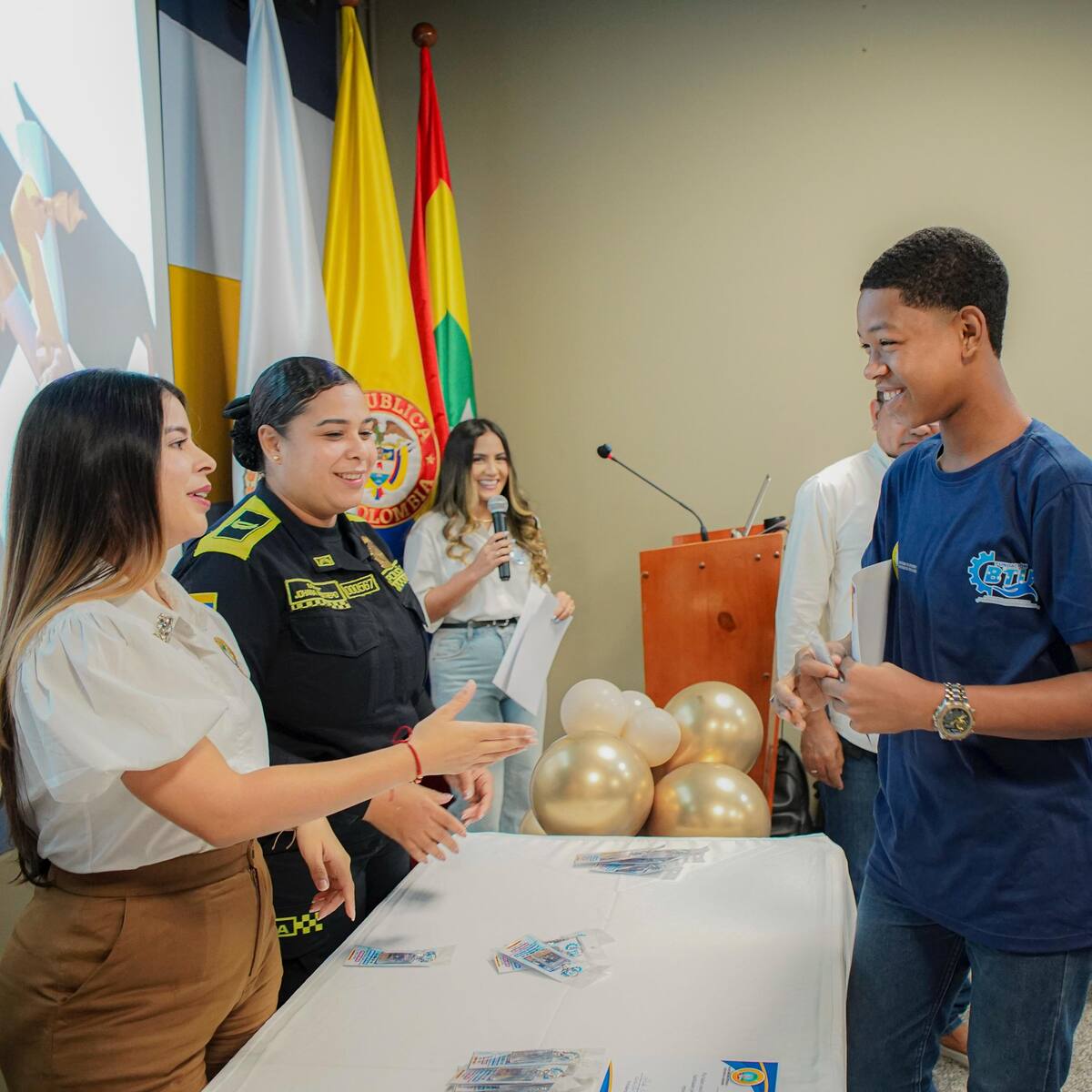 30 jóvenes se graduaron como técnicos en instalación y mantenimiento de aires acondicionados