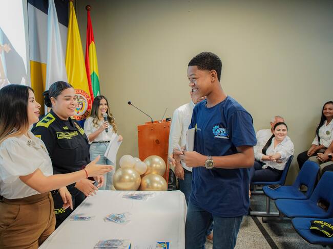 30 jóvenes se graduaron como técnicos en instalación y mantenimiento de aires acondicionados