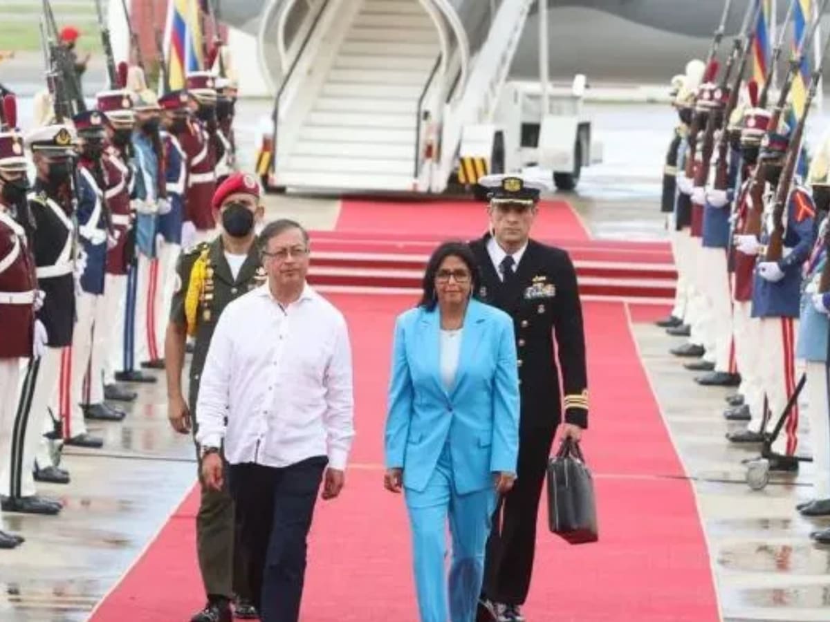 Delcy Rodríguez anunció que se reunirá “próximamente” con Gustavo Petro