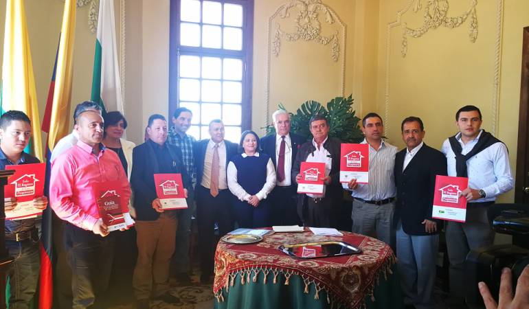 Entrega de títulos a las administraciones municipales