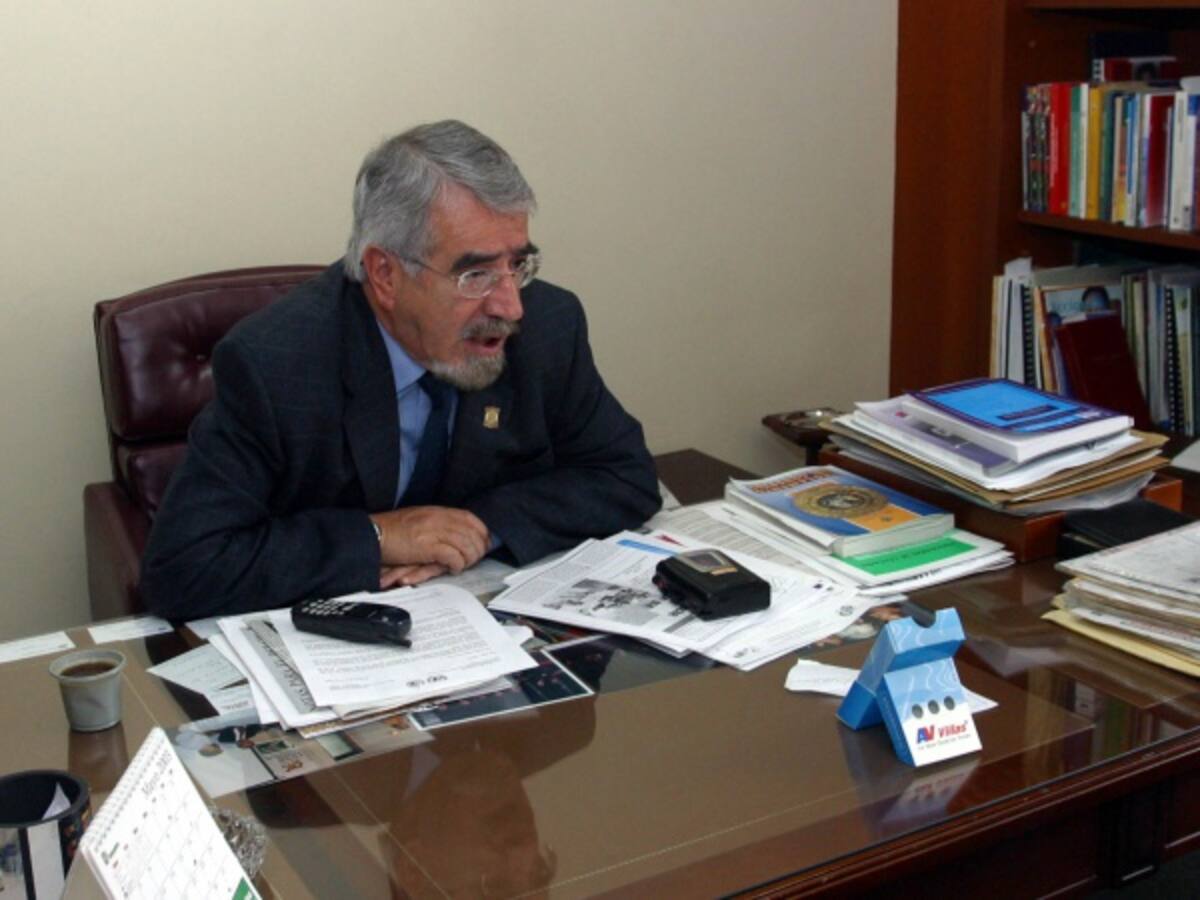 Petro hace un show ridículo y demagógico con el día de no carro: Germán Navas