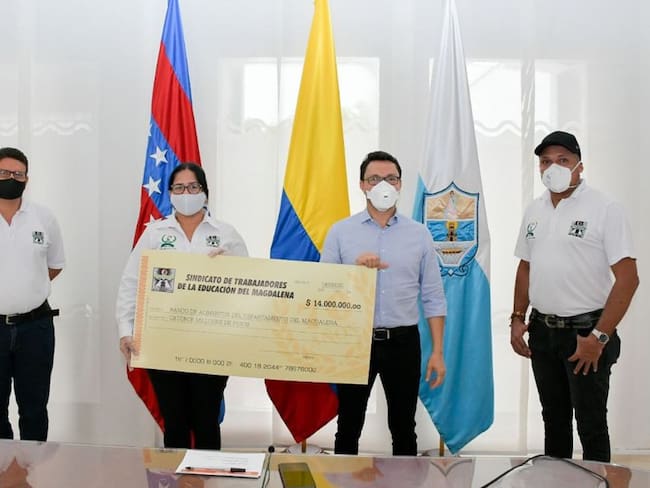 Educadores del Magdalena donan $14 millones para ayudas humanitarias