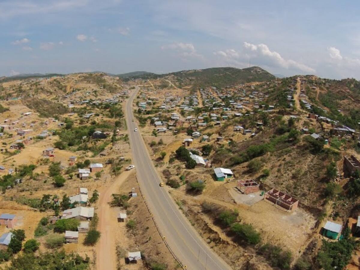 Comunidades bloquearon anillo vía pidiendo proyectos de vivienda