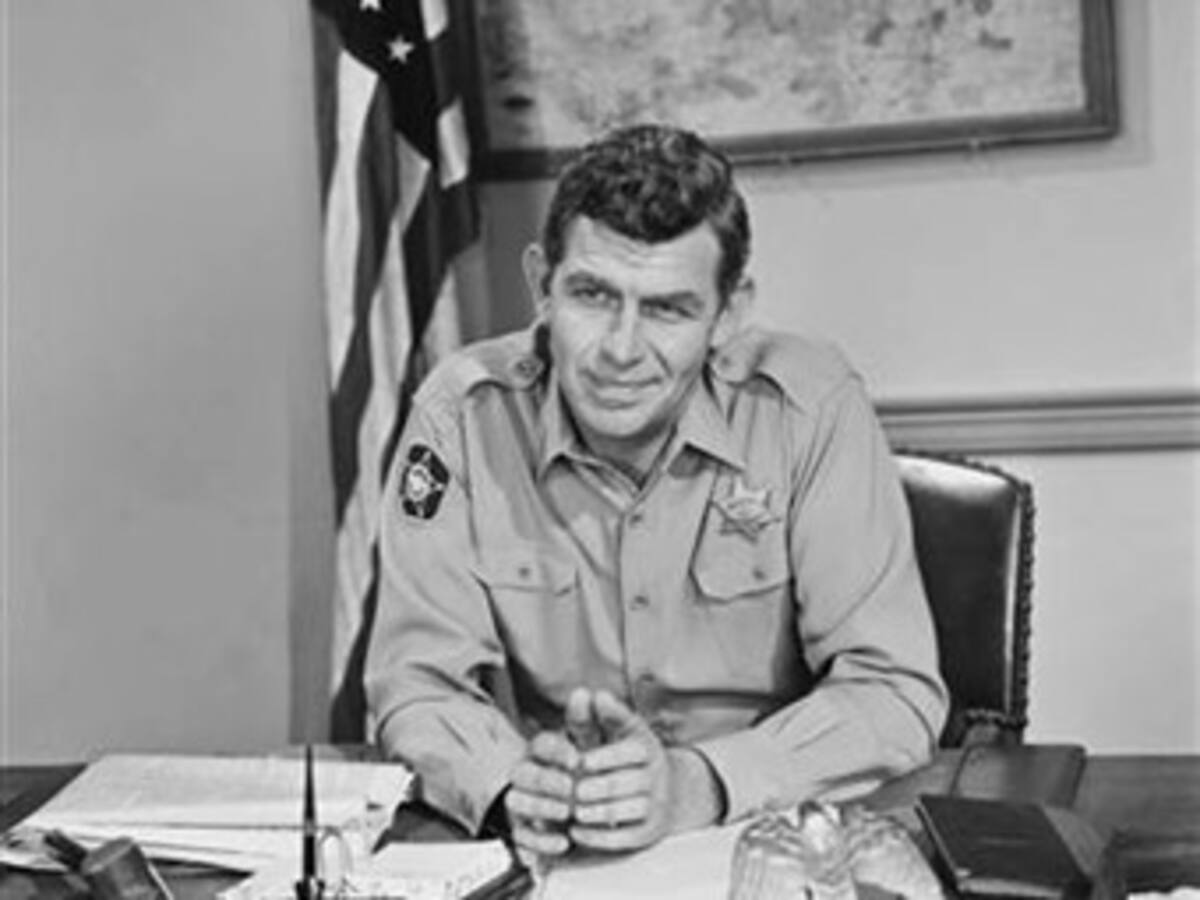 Muere el actor Andy Griffith, quien hizo reír como 'sheriff' a EEUU en los 60