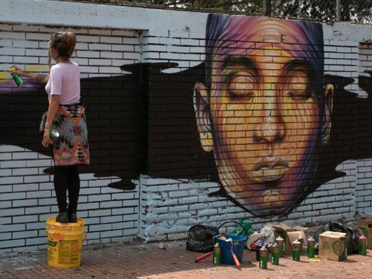 El arte urbano y el muralismo embellece subestaciones de energía