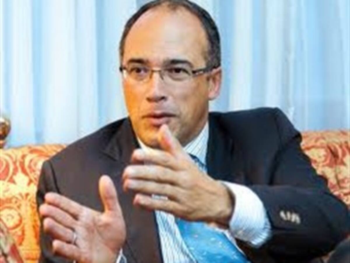 El gobierno plantea reducir los costos de la energía eléctrica para las industrias