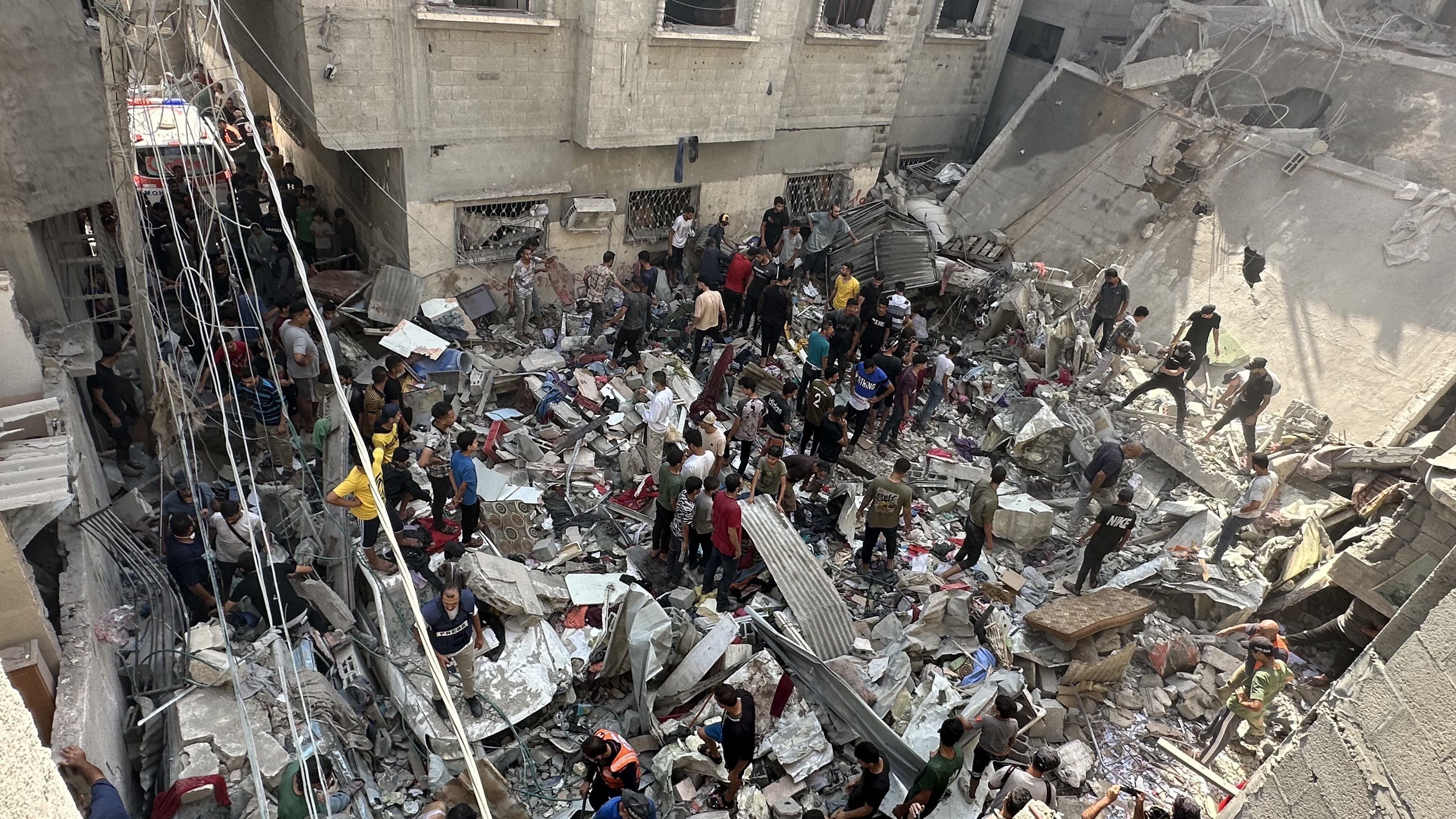 Campamento de Nuseirat en Deir al-Balah, Gaza, el 24 de octubre de 2023. (Foto de Doaa Albaz/Anadolu vía Getty Images)