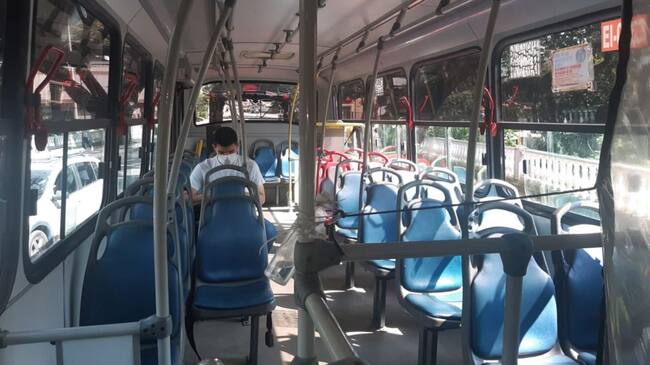 Buseta en Ibagué