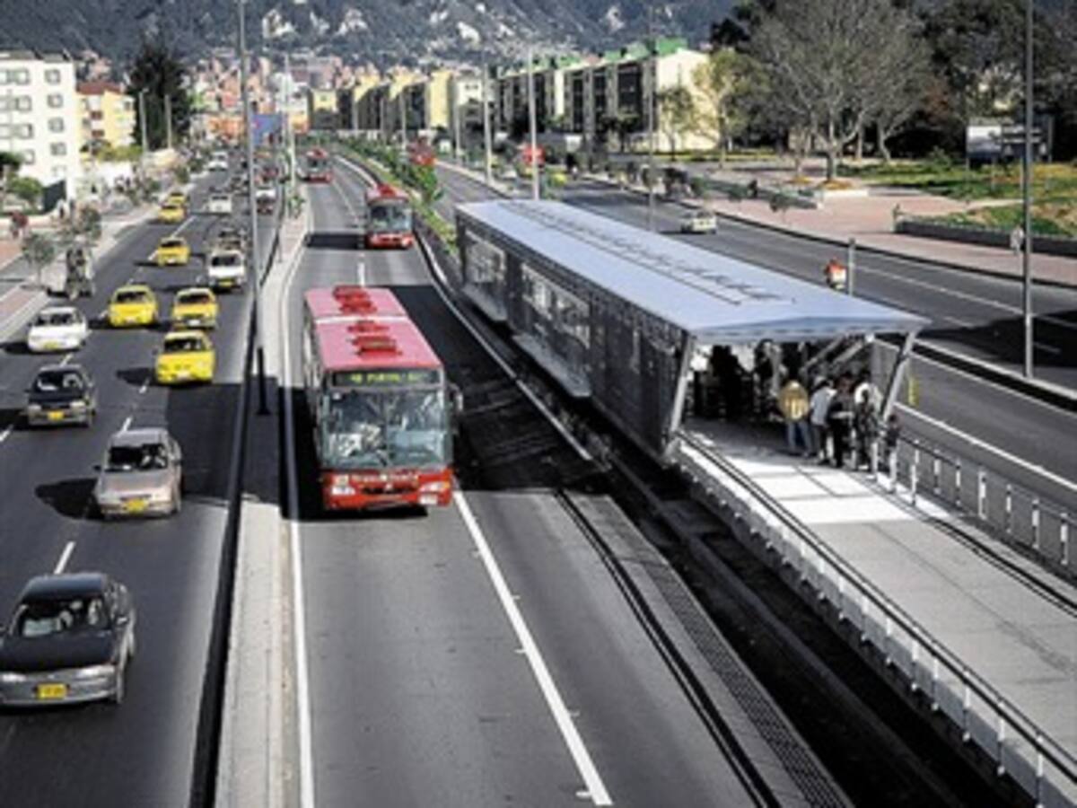 Cien buses nuevos ingresarán al sistema Transmilenio en el primer semestre de 2012