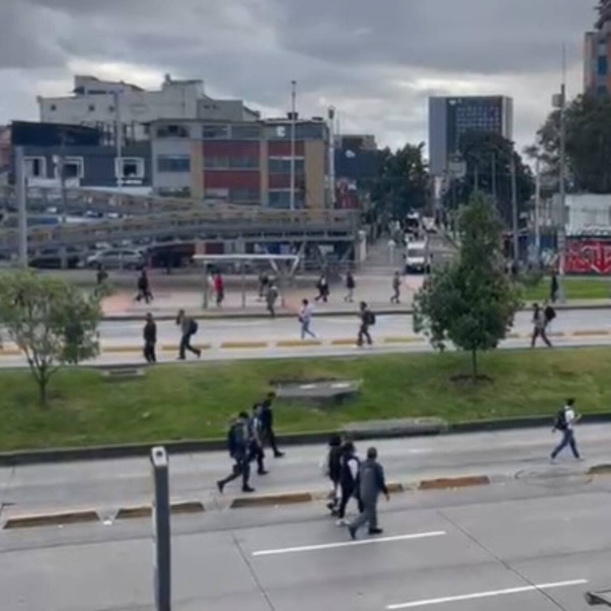 En vivo | Movilidad Bogotá: protestas en la Nacional y cierre de estaciones Transmilenio