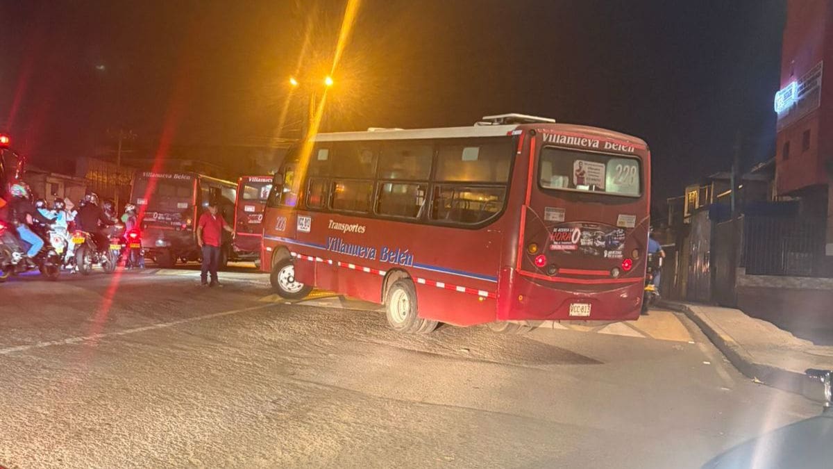 Protestas de transportadores generan cierres y bloqueos en varios puntos de Cali