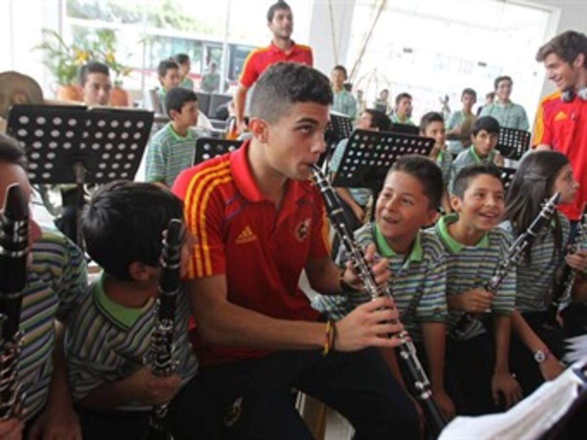 A ritmo de cumbia y pasodoble los manizaleños despidieron a España