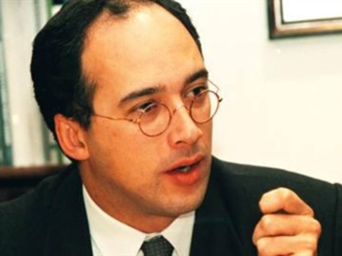 Minhacienda califica de “inmejorable” relación del Gobierno con los conservadores