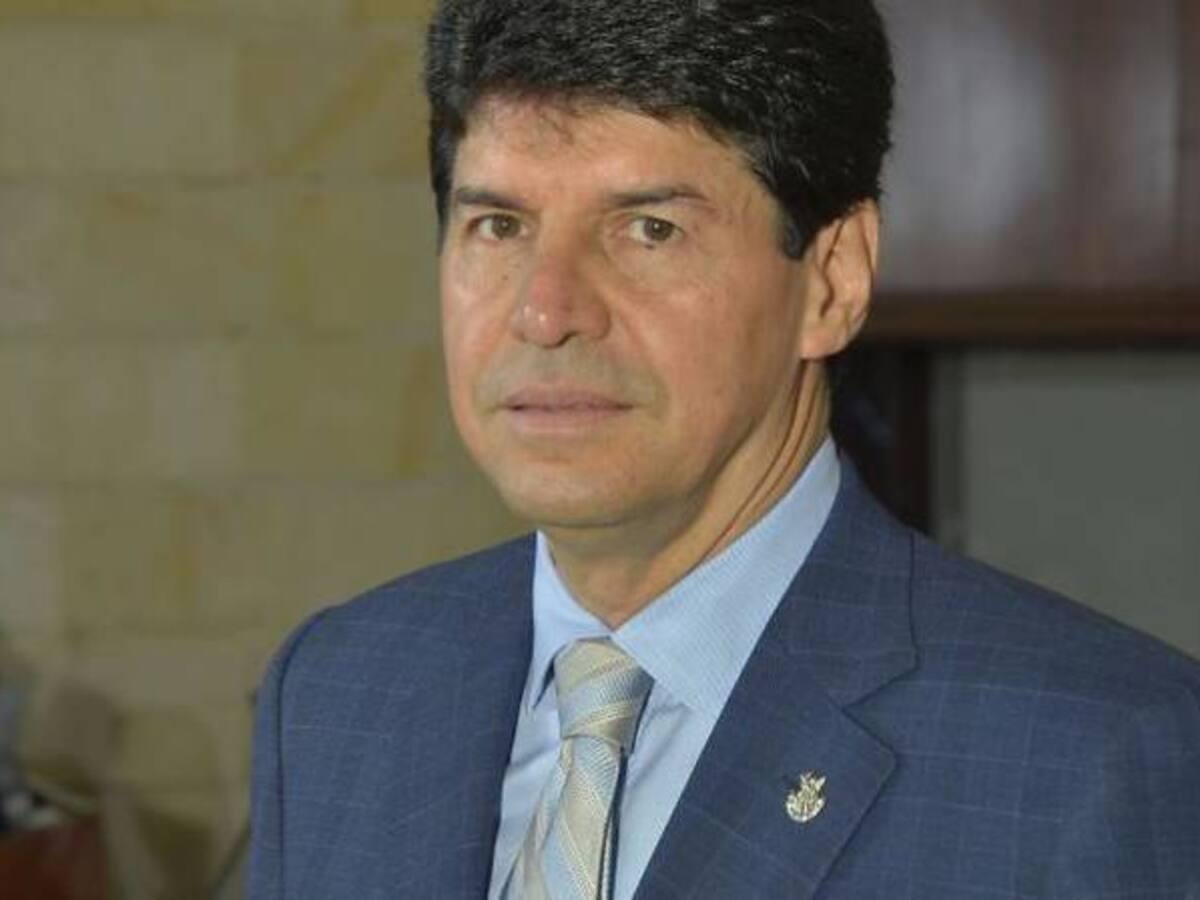 Procuraduría inicia juicio disciplinario contra Saul Cruz