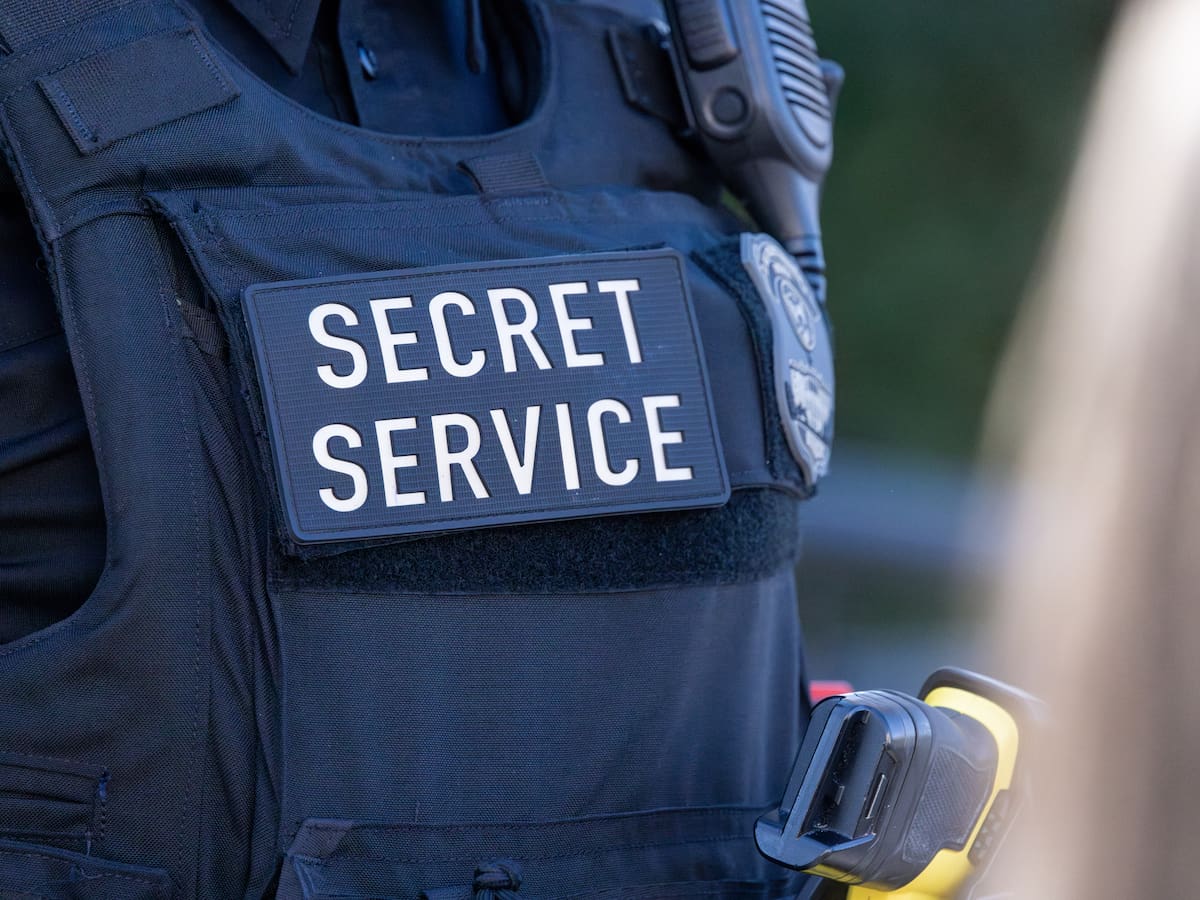 Servicio Secreto mató a un hombre que entró armado en la residencia de Trump en Florida