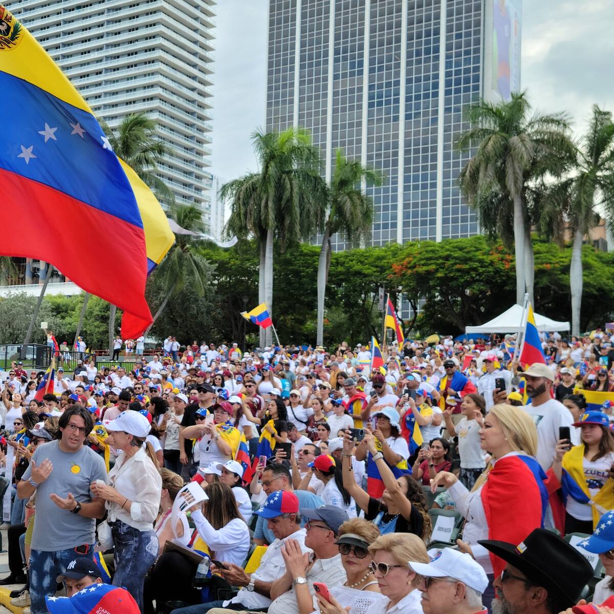 ¿Qué pasará con los asilos pendientes que tienen los venezolanos en EE.UU., tras captura de Maduro?