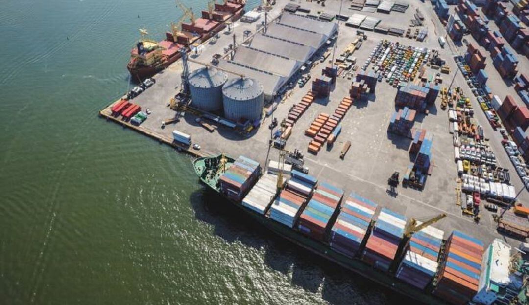 La mayoría de las embarcaciones han traído acero y clínker