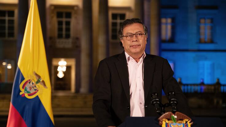 Al Oído: “Presidente Petro usted no vive desconectado, gobierna por X, lejos de la realidad”