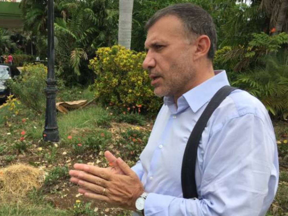 Si el ELN tiene a Salud, “que no se equivoquen”: Roy Barreras