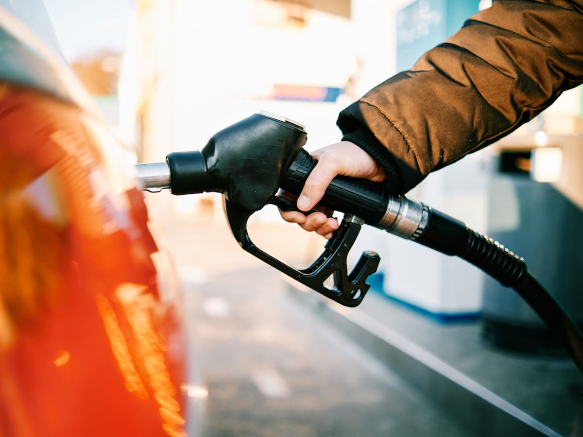 Ministro de Minas responde a denuncias de desabastecimiento de combustible en Medellín