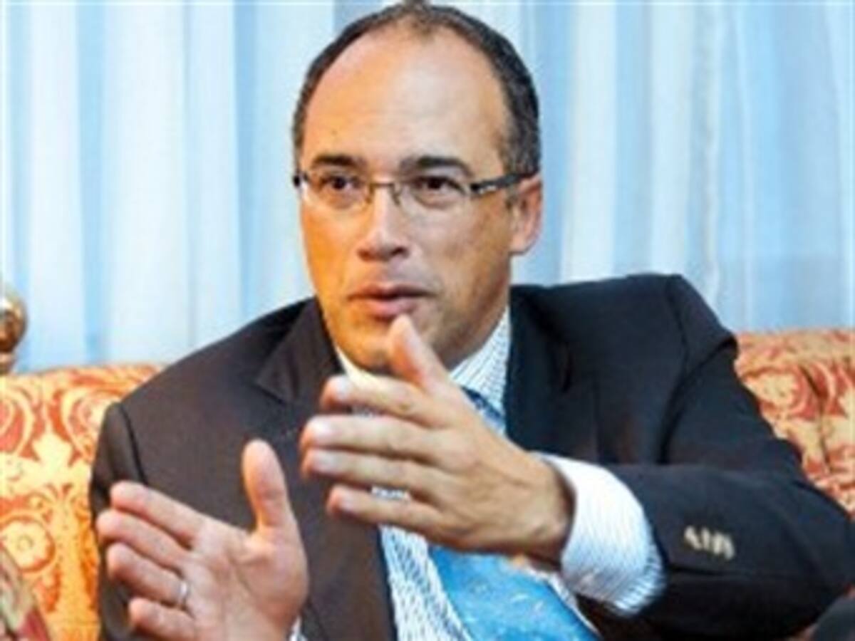 Minhacienda hace duro 'jalón' de orejas para que los colombianos paguen el impuesto al patrimonio