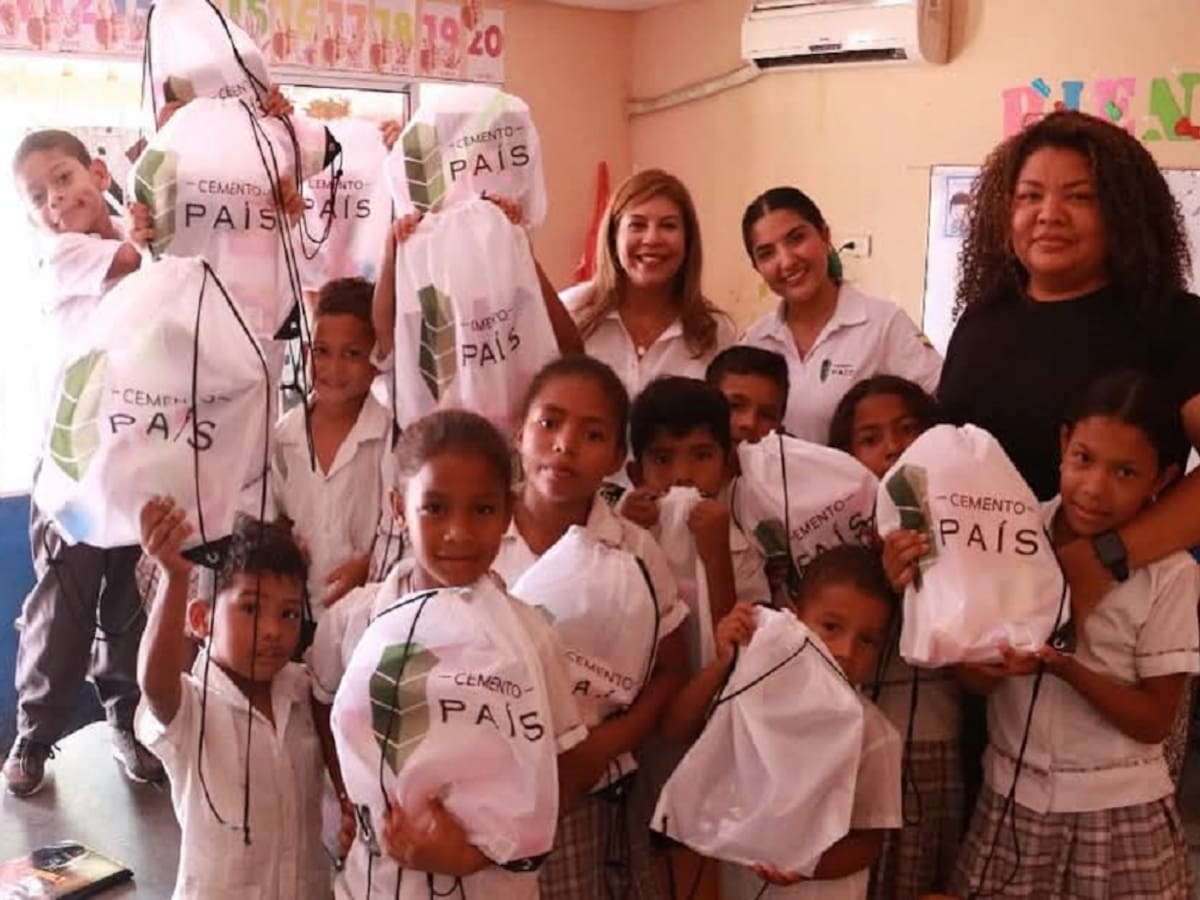 Juntos por la educación’: Cemento País y Alcaldía Turbaco se unieron para entregar kits escolares