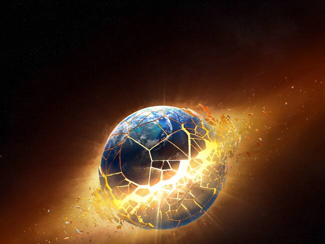 Imagen de referencia sobre planeta Tierra destruido a la mitad. / Getty Images