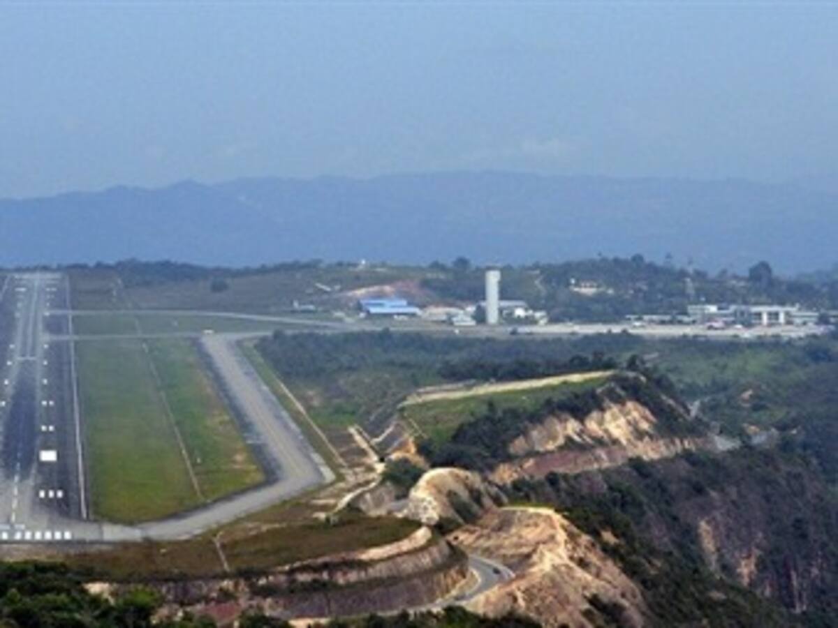 Suspenden obras de modernización de aeropuerto en Bucaramanga