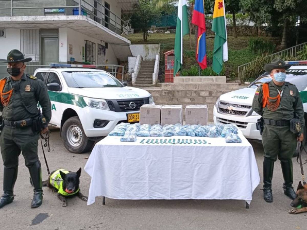 Incautan golosinas con marihuana que iban a ser vendidas en I.E de Medellín