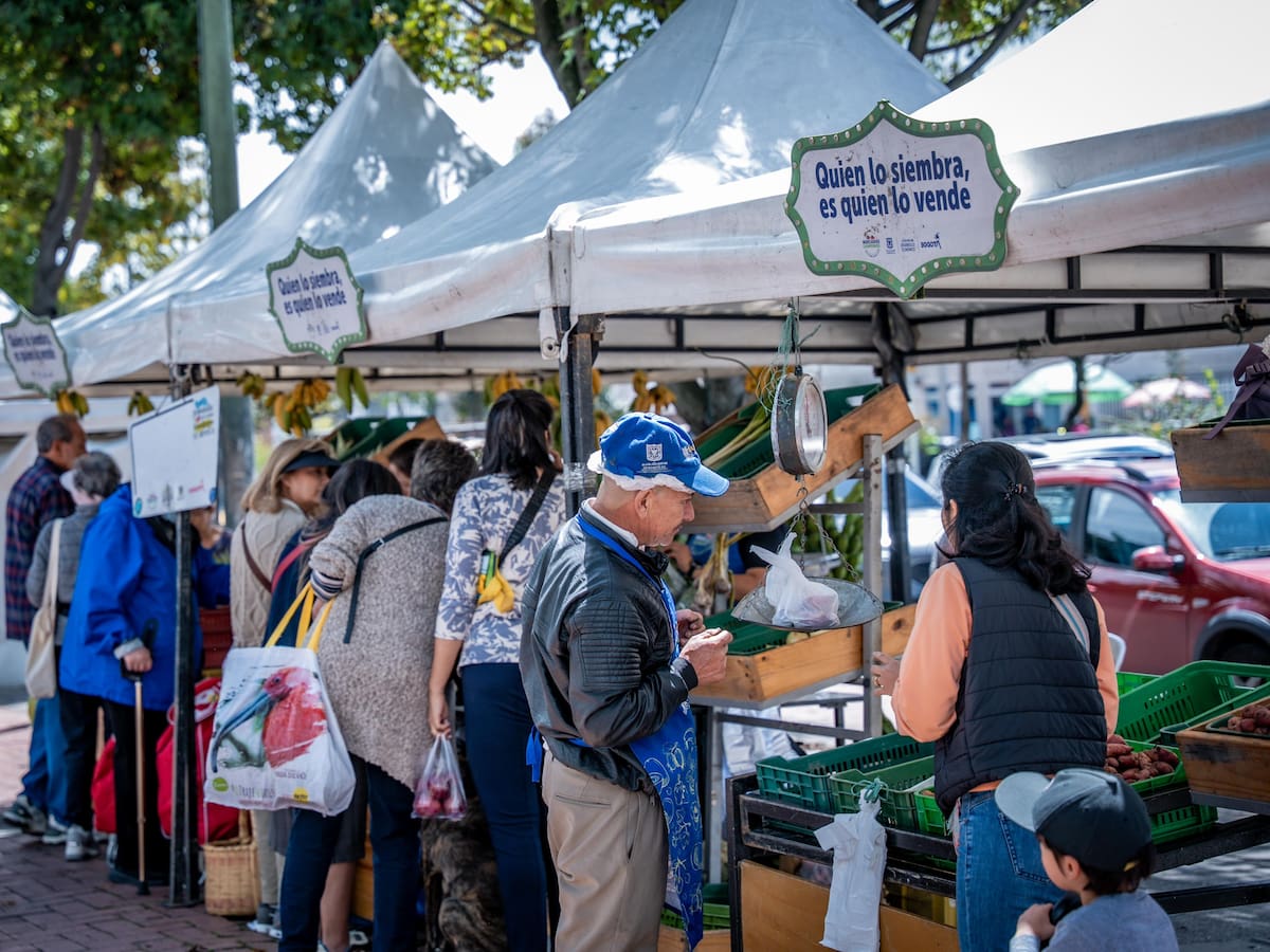 Hasta el 13 de julio estarán disponibles más de 30 mercados campesinos en Bogotá