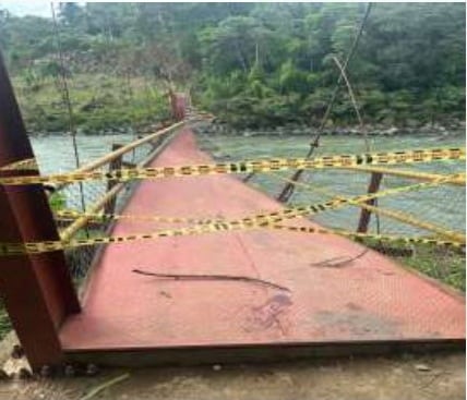 Puenbte de Chirina en Bagadó, Chocó colapsado- foto alcaldía