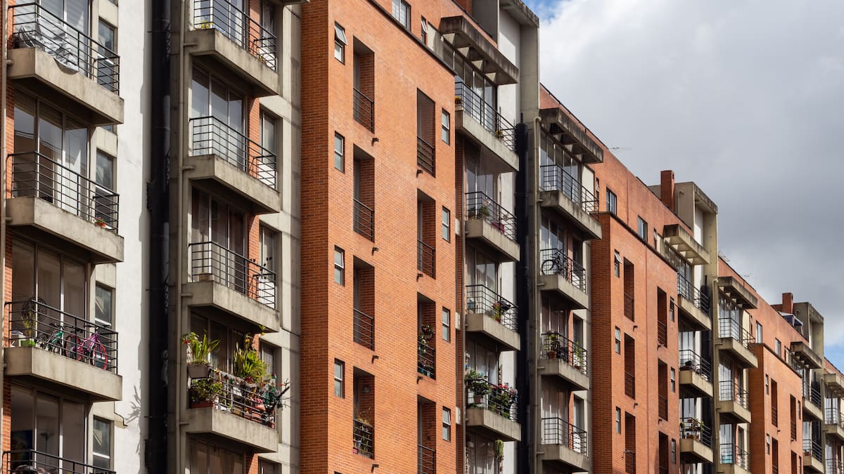 ¿Puede modificar la pintura de fachada de su casa o apartamento en propiedad horizontal? Ley explica